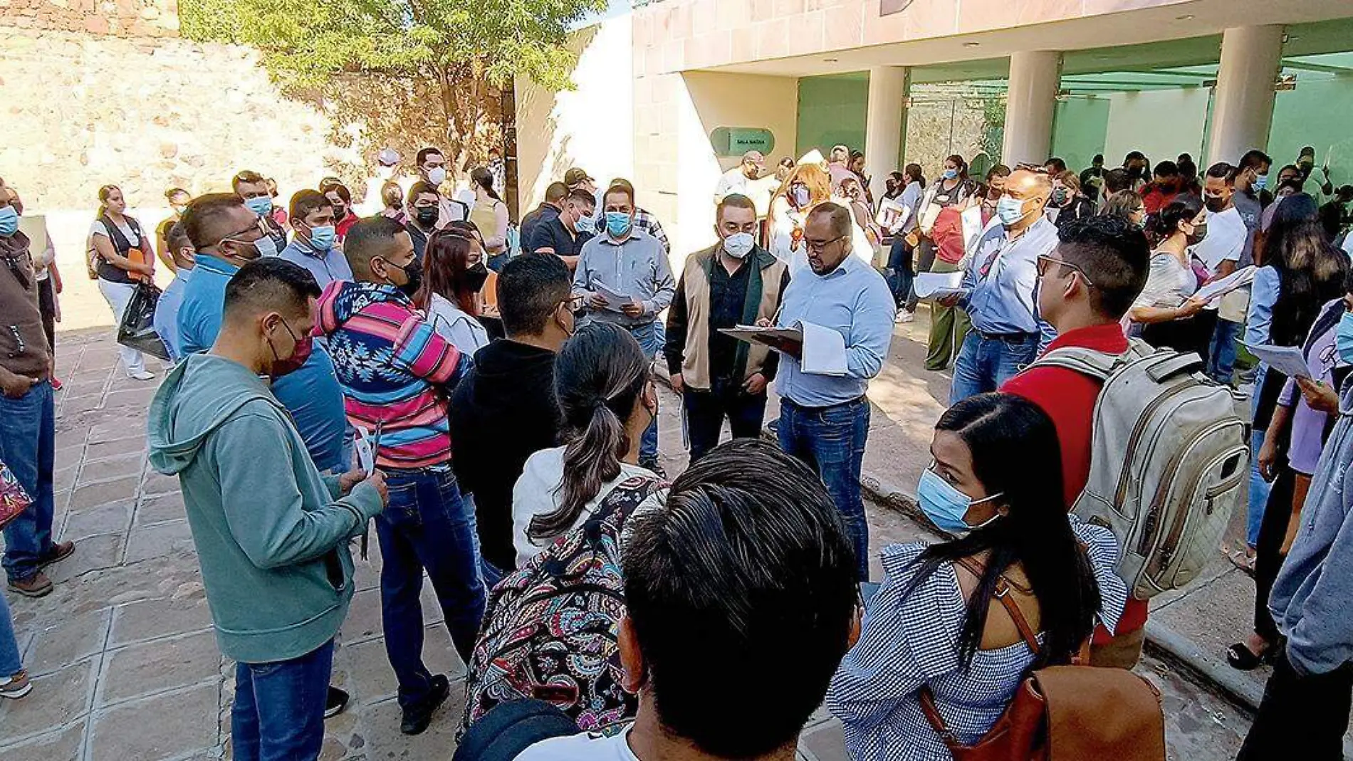 Personal suplente en protesta por plazas del Hospital de la Mujer